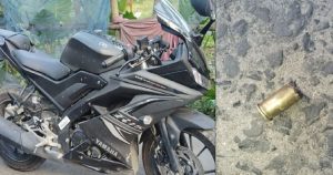 খুলনায় সড়কে পড়ে ছিল গুলিবিদ্ধ যুবকের মরদেহ, পাশে&hellip;