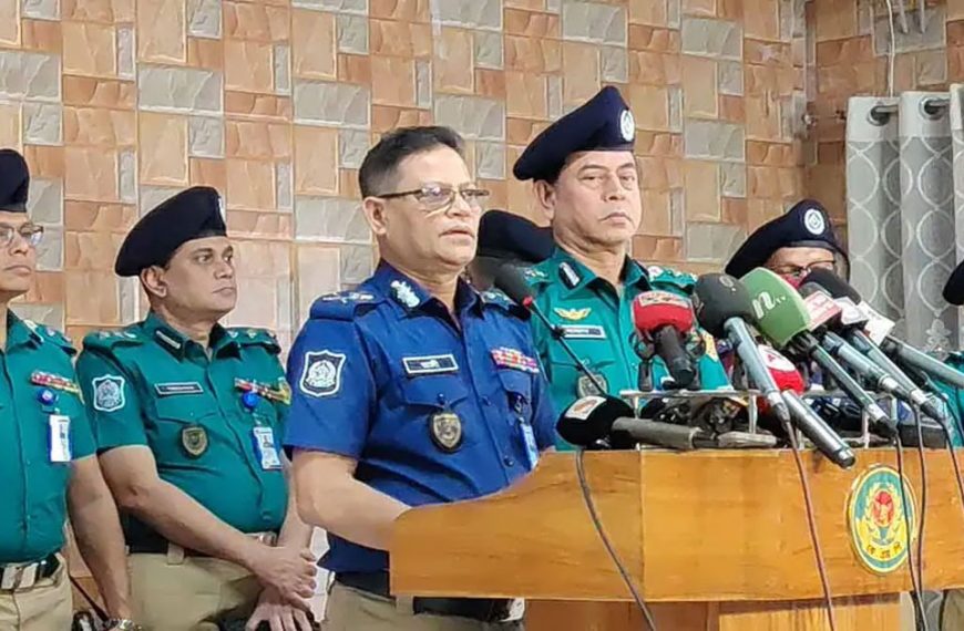 বল প্রয়োগ করলে ফ্যাসিবাদী, না করলে পুলিশকে দুর্বল ভাবে মানুষ: আইজিপি