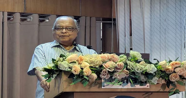 অধিকাংশ ব্যাংক আজ ধ্বংসের দ্বারপ্রান্তে, অর্থনীতি এবার নদীতে পড়তে পারে: মাহবুব উল্লাহ