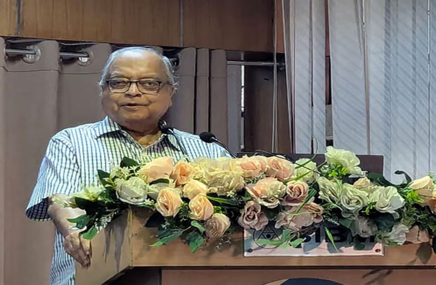অধিকাংশ ব্যাংক আজ ধ্বংসের দ্বারপ্রান্তে, অর্থনীতি এবার নদীতে পড়তে পারে: মাহবুব উল্লাহ