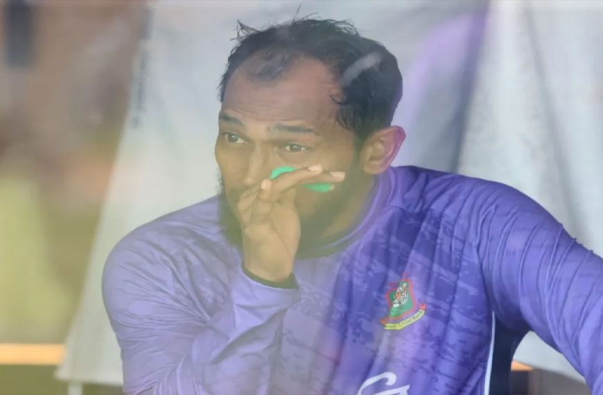 মিরপুর টেস্টে নেই মুশফিক, টসে জিতে ব্যাটিংয়ে বাংলাদেশ