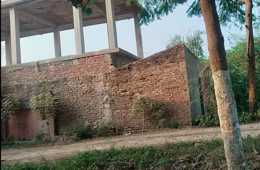 ছাগলনাইয়ায় সরকারি খাল দখল করে ফুট&hellip;